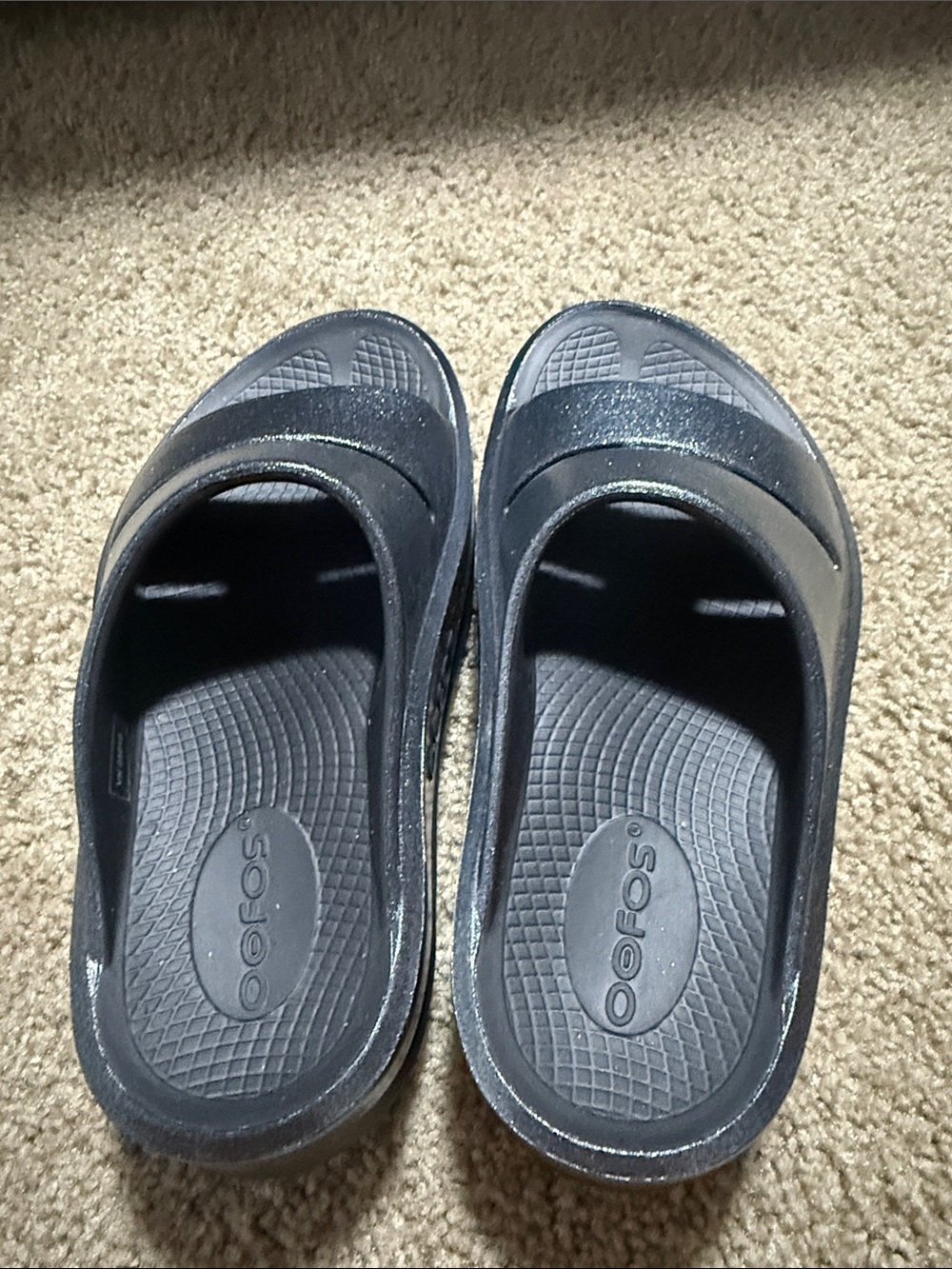 OOFOS Kids Black Slip-On Recovery Sandals